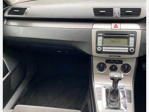 Volkswagen Passat 2.0 TDI SE DSG Euro 4 4dr 31