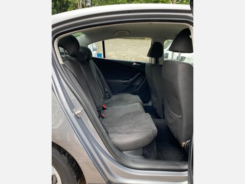 Volkswagen Passat 2.0 TDI SE DSG Euro 4 4dr 35