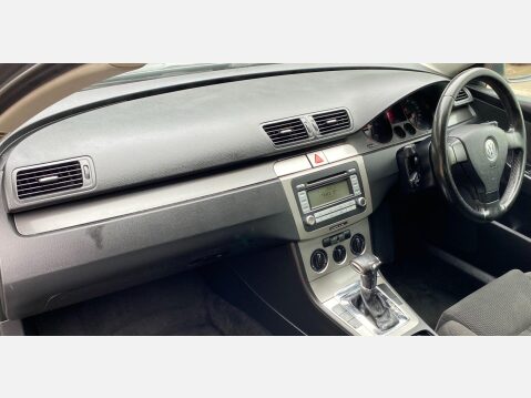 Volkswagen Passat 2.0 TDI SE DSG Euro 4 4dr 43