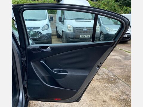 Volkswagen Passat 2.0 TDI SE DSG Euro 4 4dr 34