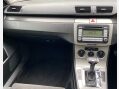 Volkswagen Passat 2.0 TDI SE DSG Euro 4 4dr 31