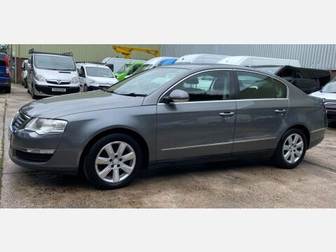 Volkswagen Passat 2.0 TDI SE DSG Euro 4 4dr 15