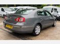 Volkswagen Passat 2.0 TDI SE DSG Euro 4 4dr 8