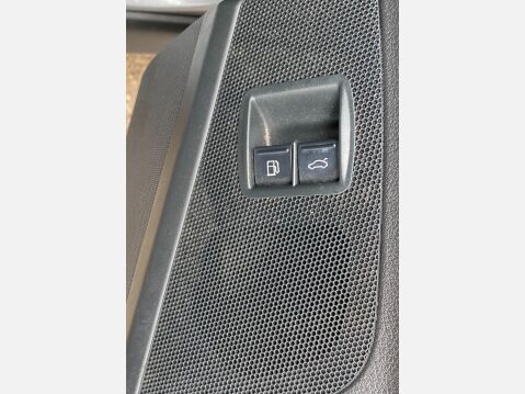 Volkswagen Passat 2.0 TDI SE DSG Euro 4 4dr 21