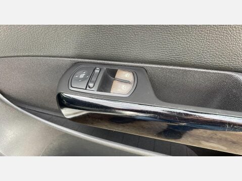 Vauxhall Corsa 1.2i 16v Design 5dr (a/c) 25