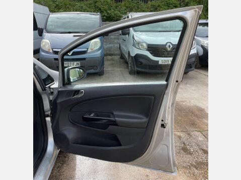 Vauxhall Corsa 1.2i 16v Design 5dr (a/c) 24