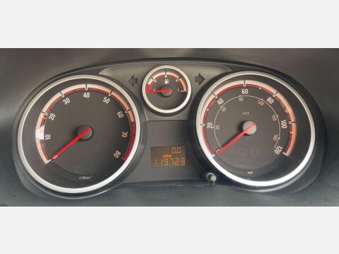 Vauxhall Corsa 1.2i 16v Design 5dr (a/c) 32