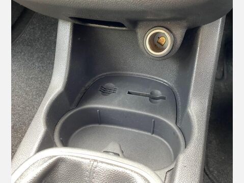 Vauxhall Corsa 1.2i 16v Design 5dr (a/c) 37