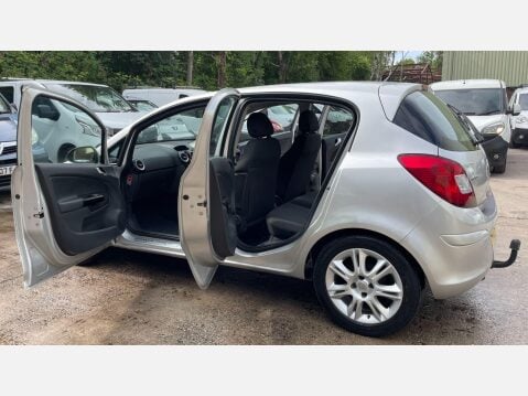 Vauxhall Corsa 1.2i 16v Design 5dr (a/c) 17