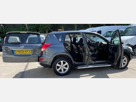 Toyota Rav4 2.2 D-4D XT-R 4WD 5dr 9