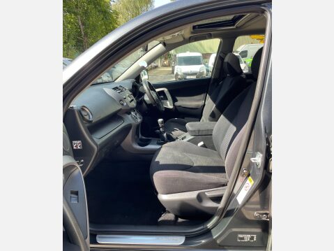 Toyota Rav4 2.2 D-4D XT-R 4WD 5dr 40
