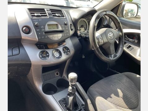 Toyota Rav4 2.2 D-4D XT-R 4WD 5dr 42
