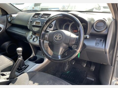 Toyota Rav4 2.2 D-4D XT-R 4WD 5dr 27