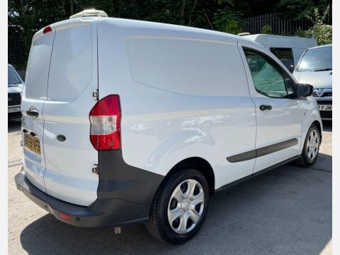 Ford Transit Courier 1.5 TDCi Trend L1 Euro 6 5dr 9