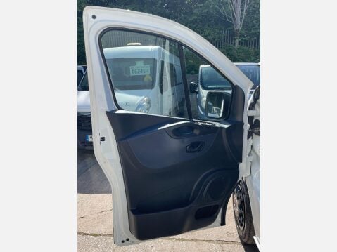 Vauxhall Vivaro 1.6 CDTi 2900 L2 H1 Euro 5 5dr 33