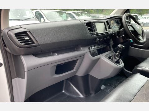 Vauxhall Vivaro 1.5 Turbo D 2900 Dynamic L1 H1 Euro 6 (s/s) 6dr 37