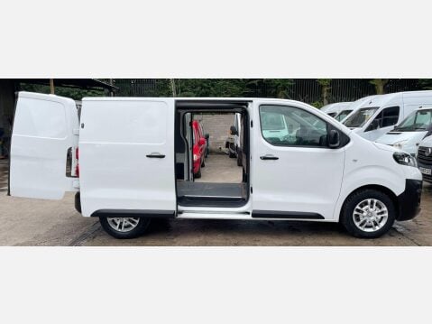 Vauxhall Vivaro 1.5 Turbo D 2900 Dynamic L1 H1 Euro 6 (s/s) 6dr 8