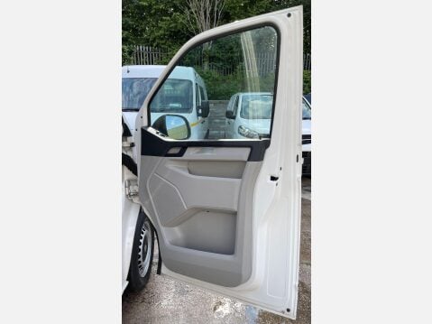 Volkswagen Transporter 2.0 TDI T28 BlueMotion Tech Startline FWD SWB Euro 6 (s/s) 5dr 21