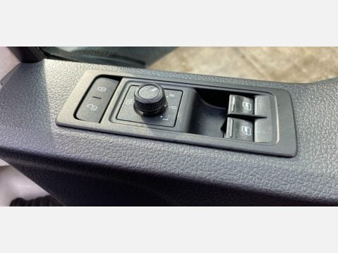 Volkswagen Transporter 2.0 TDI T28 BlueMotion Tech Startline FWD SWB Euro 6 (s/s) 5dr 22