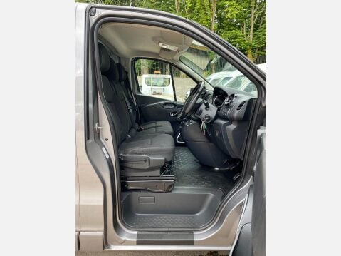 Vauxhall Vivaro 1.6 CDTi 2900 BiTurbo ecoTEC Sportive L2 H1 Euro 6 (s/s) 5dr 26