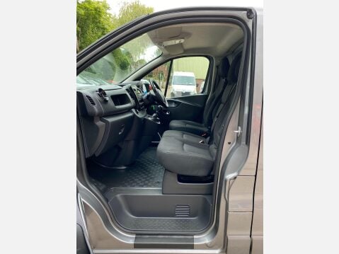 Vauxhall Vivaro 1.6 CDTi 2900 BiTurbo ecoTEC Sportive L2 H1 Euro 6 (s/s) 5dr 38