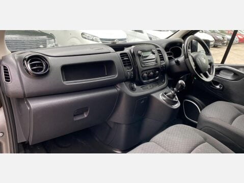 Vauxhall Vivaro 1.6 CDTi 2900 BiTurbo ecoTEC Sportive L2 H1 Euro 6 (s/s) 5dr 40