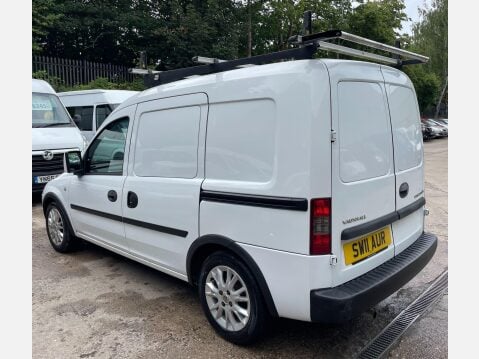 Vauxhall Combo 1.3 CDTi 1700 16v SE 3dr 9