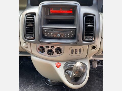 Vauxhall Vivaro 2.0 2700 CDTi FWD L1 4dr 37