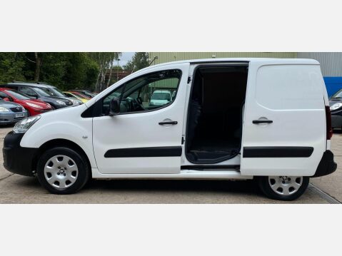 Peugeot Partner 1.6 BlueHDi 855 Professional L1 5dr Stop & Start 17