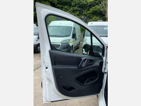 Peugeot Partner 1.6 BlueHDi 855 Professional L1 5dr Stop & Start 37