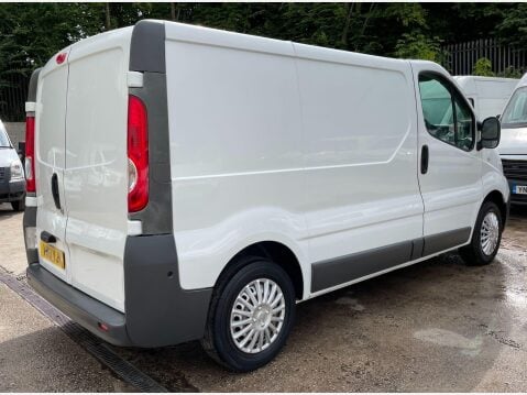 Vauxhall Vivaro 2.0 2900 CDTi FWD L1 4dr 9