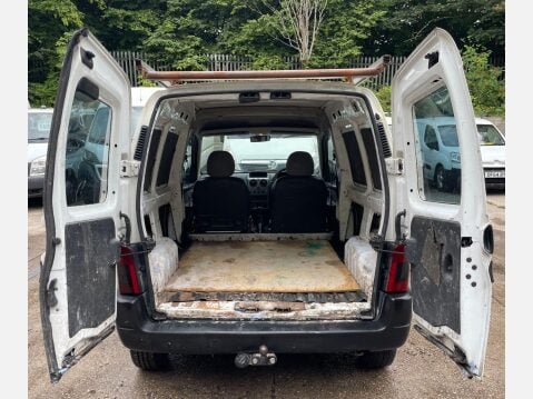 Citroen Berlingo 1.6 HDi 600TD LX 5dr (Euro 4) 17