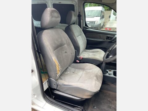 Citroen Berlingo 1.6 HDi 600TD LX 5dr (Euro 4) 21