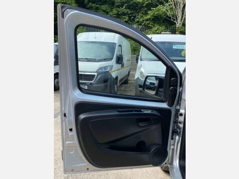 Peugeot Bipper 1.3 HDi Professional FWD L1 H1 3dr 33