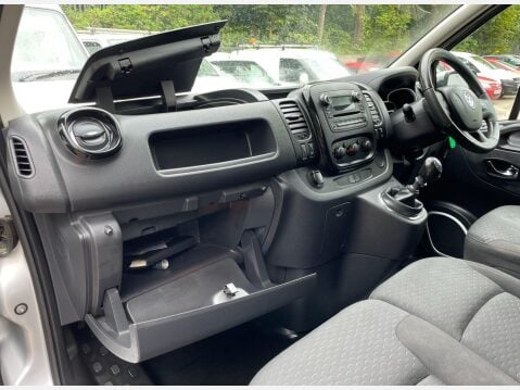 Vauxhall Vivaro 1.6 CDTi 2900 Sportive L2 H1 Euro 6 5dr 37