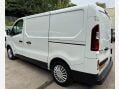 Renault Trafic 1.6 dCi 27 Business+ SWB Standard Roof Euro 6 5dr 17