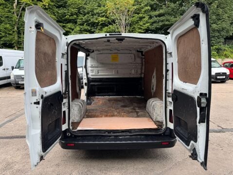 Renault Trafic 1.6 dCi 27 Business+ SWB Standard Roof Euro 6 5dr 15