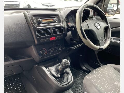 Vauxhall Combo 1.3 CDTi 2000 16v FWD L1 H1 3dr 35