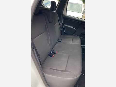 Dacia Duster 1.6 SCe Ambiance Euro 6 (s/s) 5dr 29