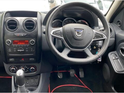 Dacia Duster 1.6 SCe Ambiance Euro 6 (s/s) 5dr 31