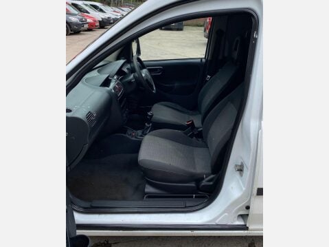 Vauxhall Combo 1.3 CDTi 2000 16v 3dr 28