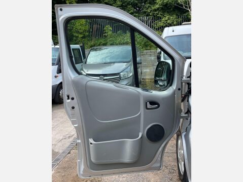 Vauxhall Vivaro 2.0 2900 CDTi Sportive FWD L3 4dr 30