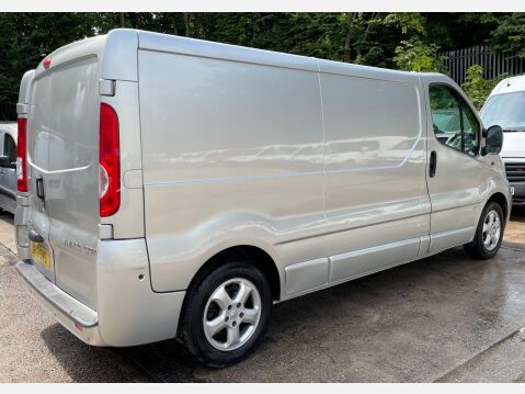 Vauxhall Vivaro 2.0 2900 CDTi Sportive FWD L3 4dr 9