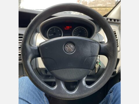 Vauxhall Vivaro 2.0 2900 CDTi Sportive FWD L3 4dr 25