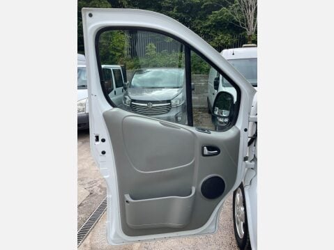 Vauxhall Vivaro 2.0 2900 CDTi Sportive FWD L3 4dr 31