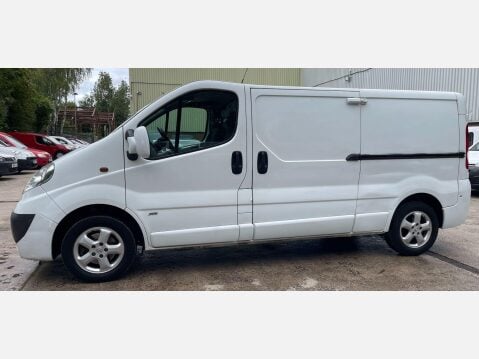 Vauxhall Vivaro 2.0 2900 CDTi Sportive FWD L3 4dr 17