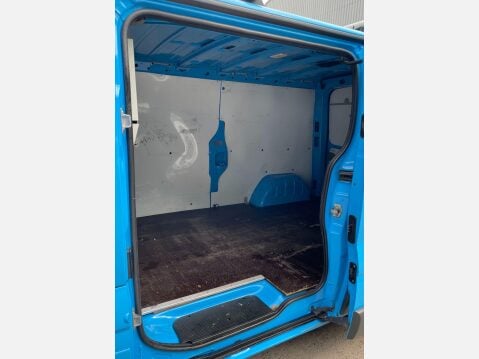 Nissan Primastar 2.0 dCi 3000 SE Refrigerated Van L2 H1 4dr 17