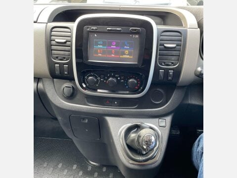 Renault Trafic 1.6 dCi 27 Sport Nav SWB Standard Roof Euro 6 5dr 27
