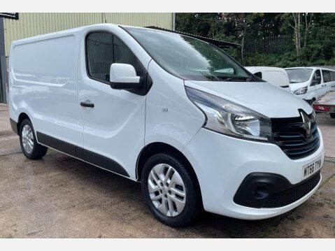 Renault Trafic 1.6 dCi 27 Sport Nav SWB Standard Roof Euro 6 5dr 4