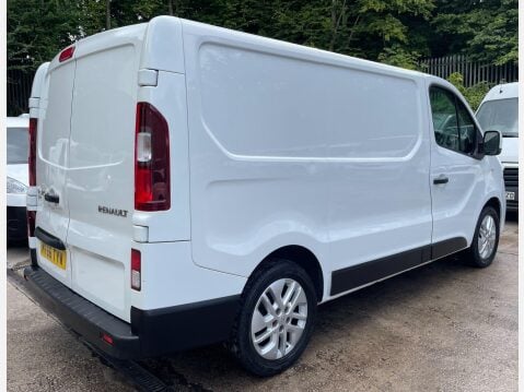 Renault Trafic 1.6 dCi 27 Sport Nav SWB Standard Roof Euro 6 5dr 8